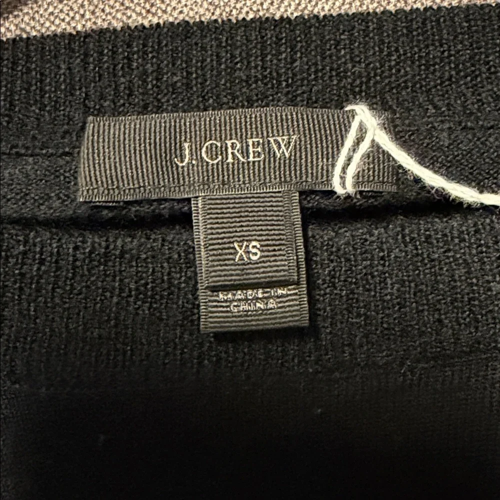J.Crew Women’s Black Lightweight Knitted Sweater. Size: Xtra Xtra Small
